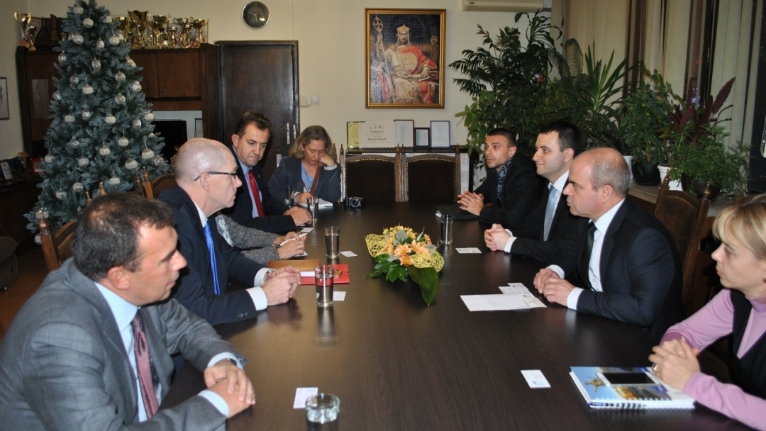 Кметът Пламен Стоилов се срещна с представители на Световната банка и Европейската комисия