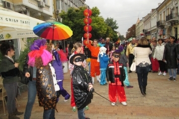 Стотици русенци се потопиха в магията на карнавала