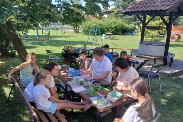 Проект „Лято сред природата“ възражда връзката между поколенията в село Бъзън