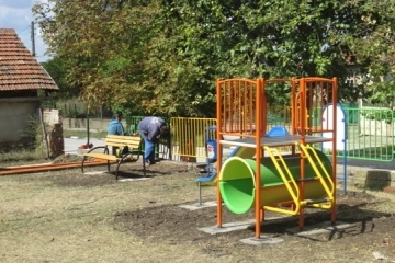 В Хотанца откриват място за отдих с детска и спортна площадка