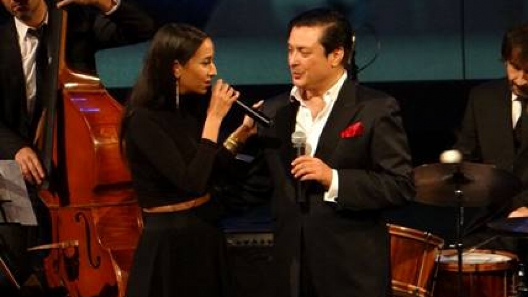 Четири биса за Васил Петров в спектакъла „100 години Синатра“