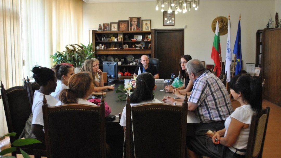 Кметът Пламен Стоилов се срещна с младежи от Швеция