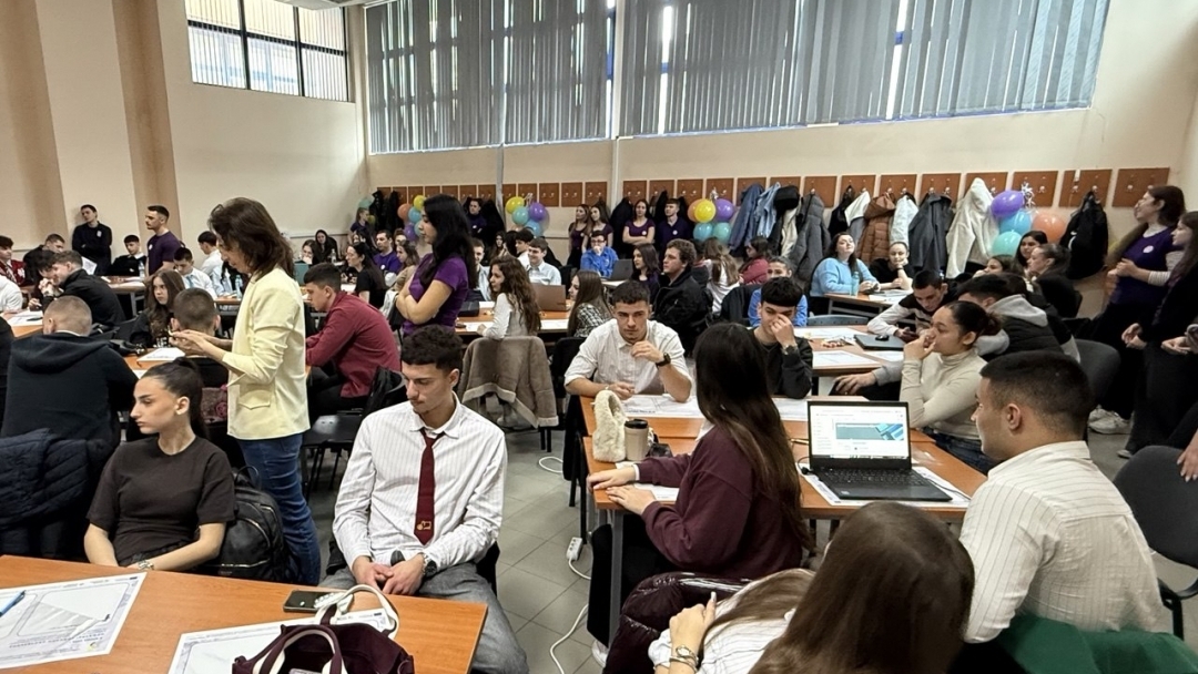 70 зрелостници търсят как изкуственият интелект може да спаси гайдарските традиции