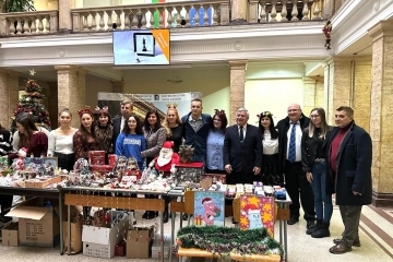 Студенти от Русенския университет организират благотворителен базар за закупуване на апарат за очни прегледи