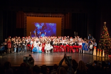 Общински Младежки Дом представи своя традиционен годишен коледен концерт