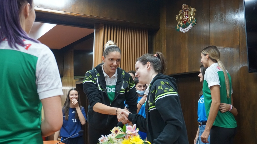Община Русе приветства женския национален тим по волейбол