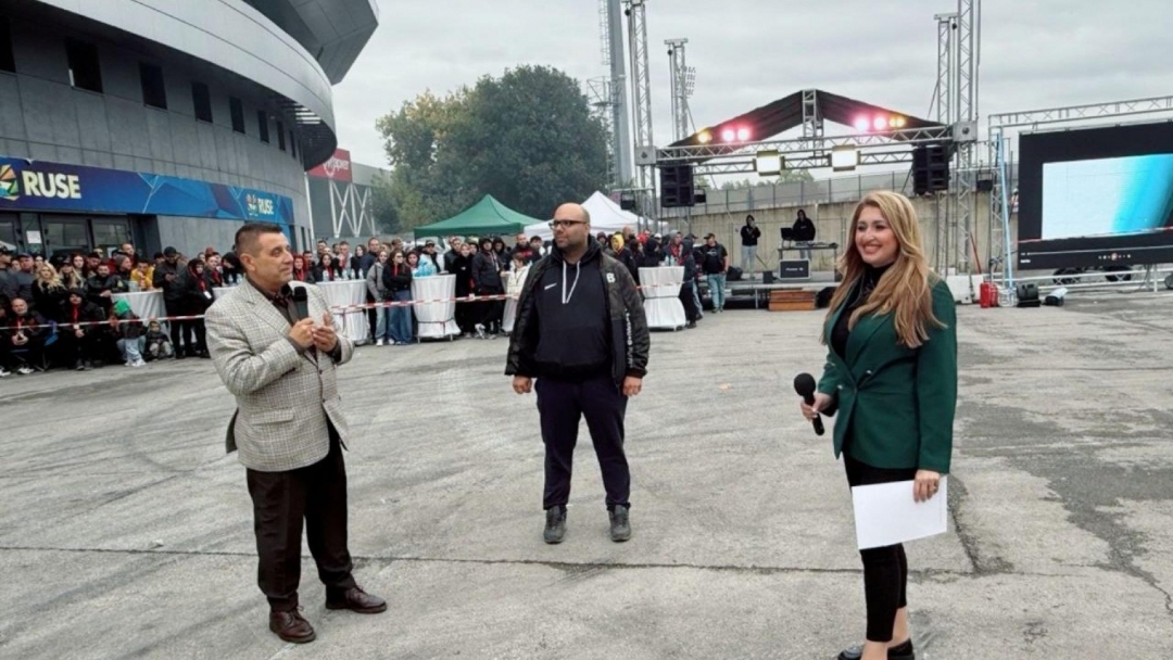 "MASKA" and "RUSE LIGHT & RHYTHM FEST" brought together Bulgarian and Romanian fans of cars, music and visual arts in Ruse