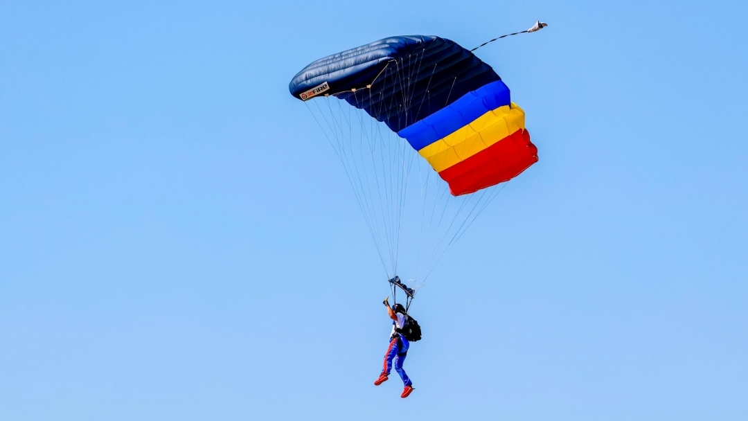 Русе посрещна националния шампионат по безмоторно летене с впечатляващо авиошоу