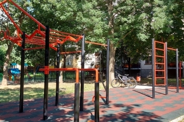 Детски и фитнес площадки, ново осветление и асфалтирани междублокови алеи са изградени в кварталите на Русе до момента