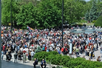 Кметът Пламен Стоилов даде старт на традиционното Великденско хоро