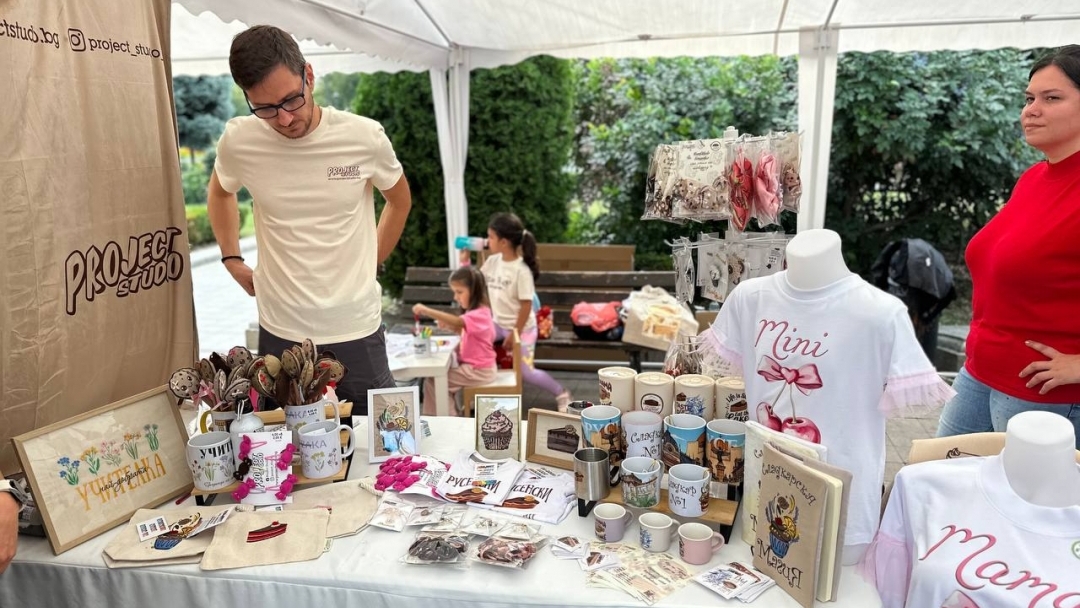 18-годишният Аслан Ахмедов е големият победител в конкурса за нетрадиционна торта „Гараш“ 