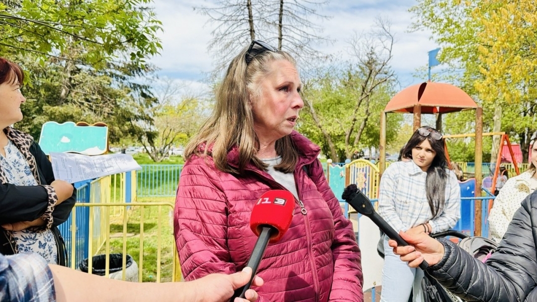 Кметът Пенчо Милков спря процедурата по преместване на детската площадка в кв. „Здравец-Изток“