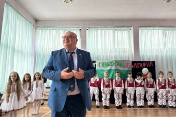 Енчо Енчев уважи празника за 3 март на ДГ „Пролет“