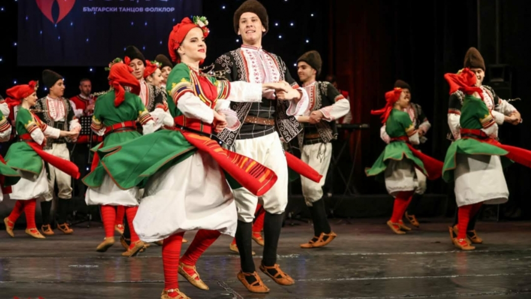 Фолклорен ансамбъл „Русчуклийче“ отново във финалната десетка на „ТОП 10 Български танцов фолклор“ 2025
