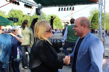 Стотици русенци и гости на града пяха с Тони Димитрова