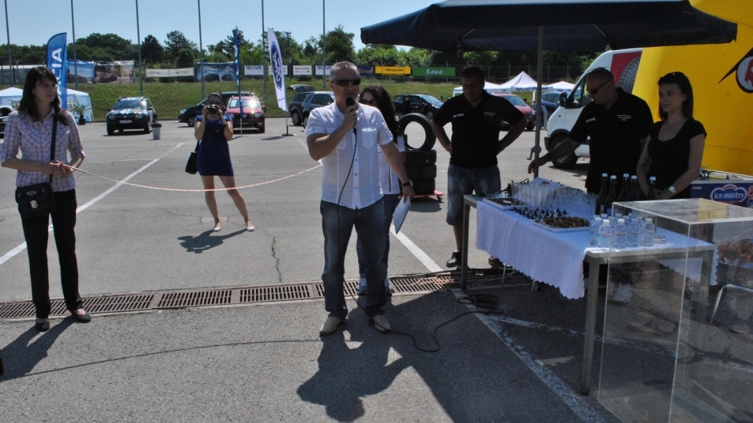 Зам.-кметът Димитър Наков откри третото поредно автомобилно изложение 