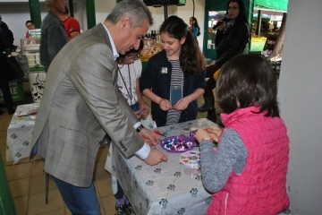 Зам.-кметът Димитър Наков посети великденски празничен пазар