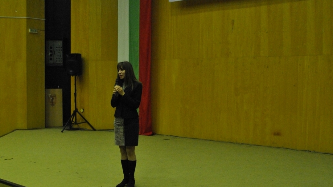 По-високи заплати за общинските здравни работници на връх професионлания им празник