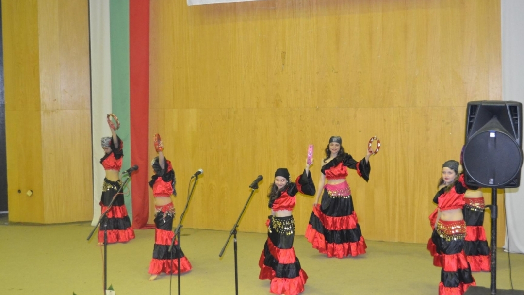 Футболен мач и концерт за Международния ден на ромите в Русе 