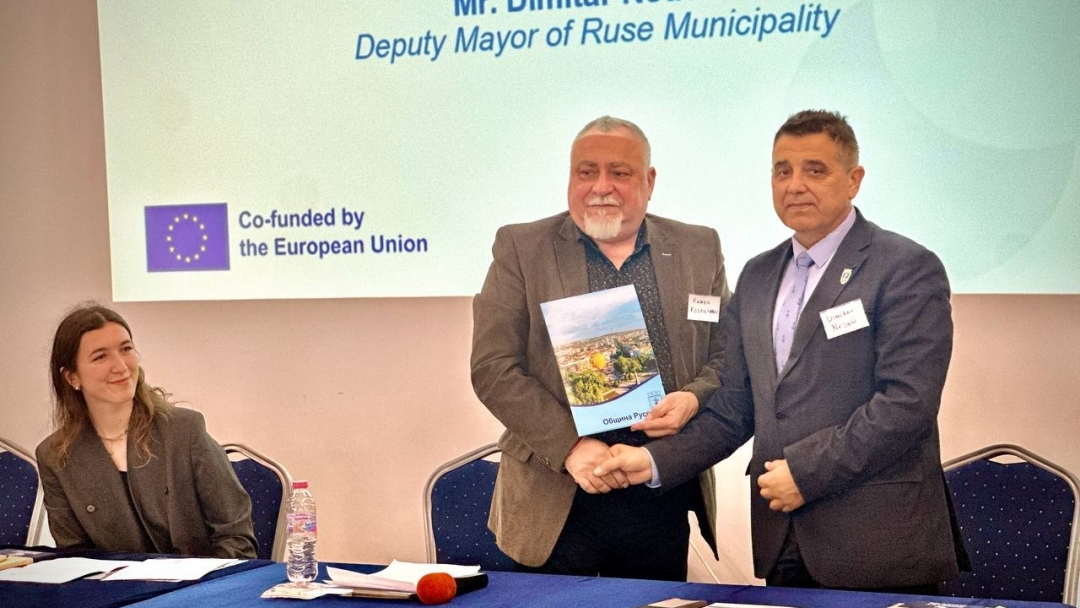 Димитър Недев откри международен лекарски форум по онкология