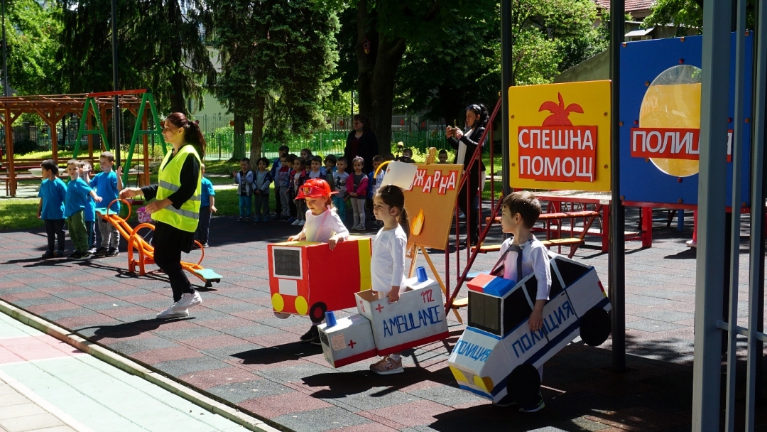И детска градина „Пинокио“ проведе състезание по безопасност на движението