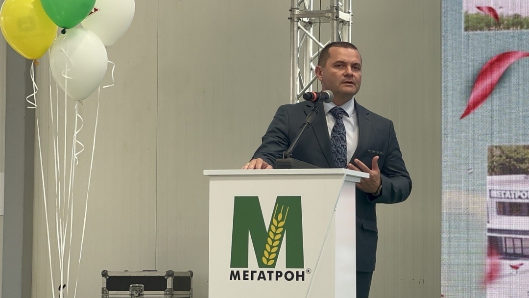 Кметът Пенчо Милков и ръководството на „Мегатрон“ откриха модерния комплекс на компанията в Мартен