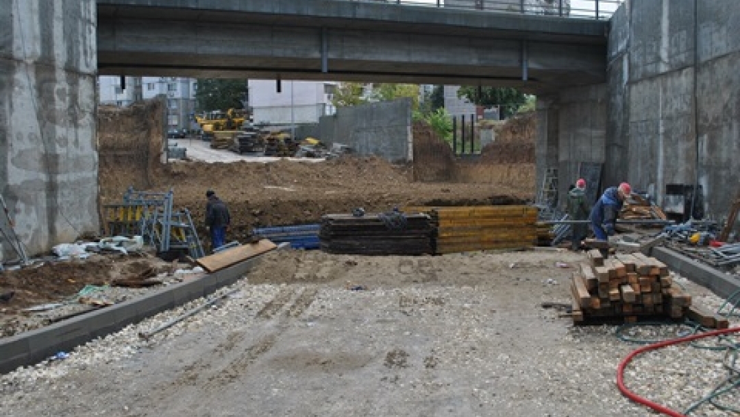 Инж. Димитър Наков инспектира пробива и кръговото кръстовище