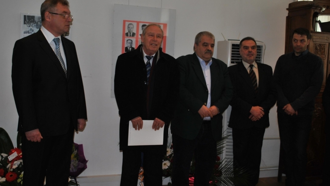 КМЕТЪТ И ПРЕДСЕДАТЕЛЯТ НА ОБЩИНСКИЯ СЪВЕТ ПОЗДРАВИХА  РУСКИЯ КОНСУЛ ЗА 145-ТА ГОДИШНИНА НА ДИПЛОМАТИЧЕСКАТА МИСИЯ В РУСЕ