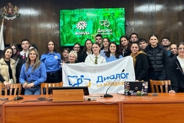 Представители на Националния младежки форум обсъдиха с Пенчо Милков идеи за развитие на града