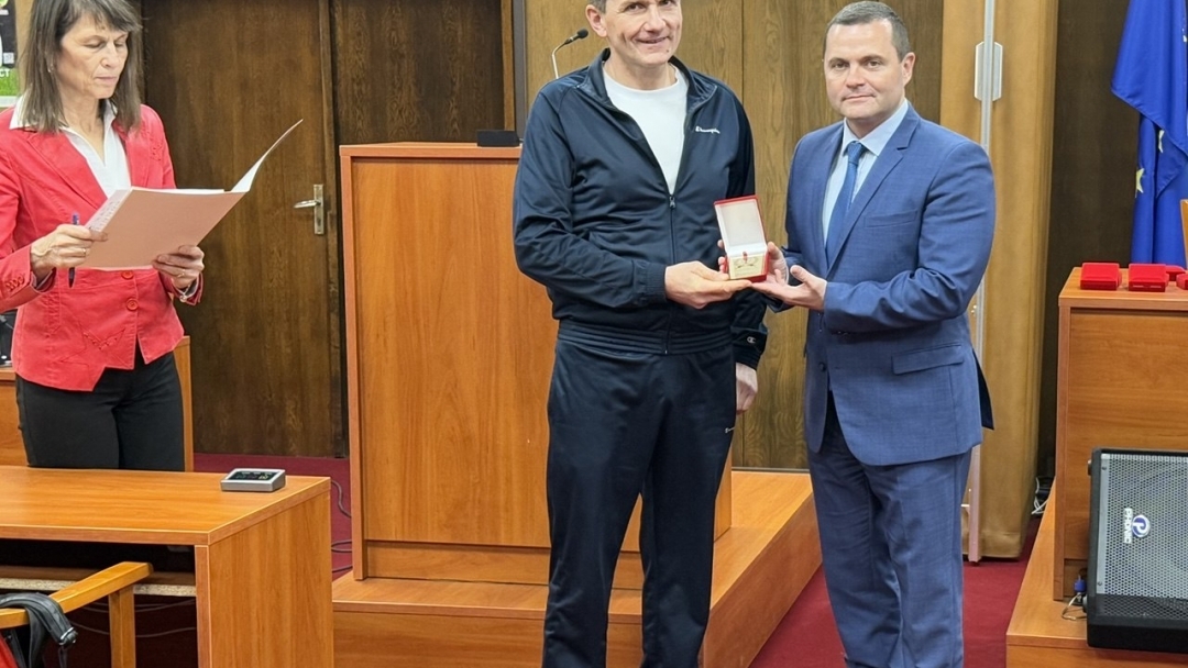 Първенци в Ученическите игри бяха наградени от кмета Пенчо Милков