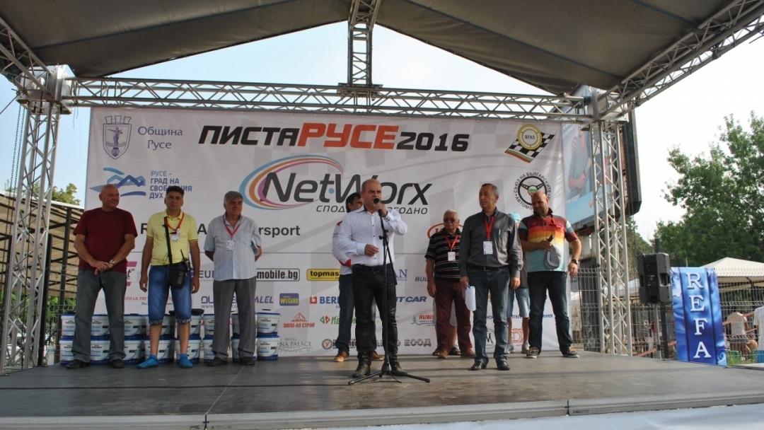 Кметът Пламен Стоилов откри 3-тия кръг от Републиканския шампионат „Затворен маршрут – Писта Русе 2016“