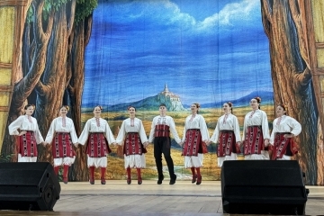 Танцов състав „Мартенски пъзел“ отбеляза 15 години с тържествен концерт