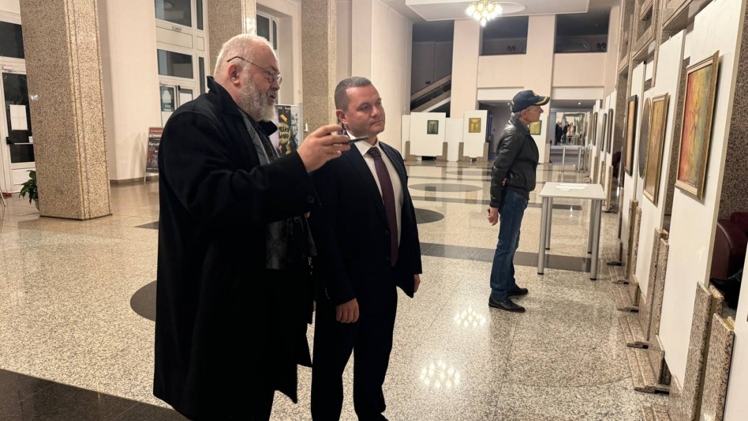 Йоаний откри изложба в Русе преди представянето ѝ във Вашингтон