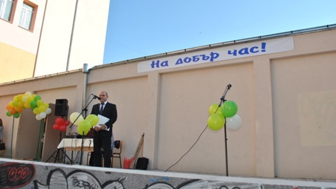 Пламен Стоилов присъства на откриването на учебната година в СОУ за европейски езици