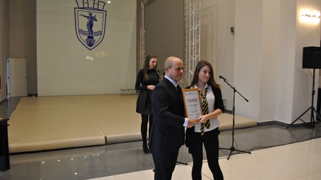 Днес бяха официално наградени даровитите деца на 2014 година 