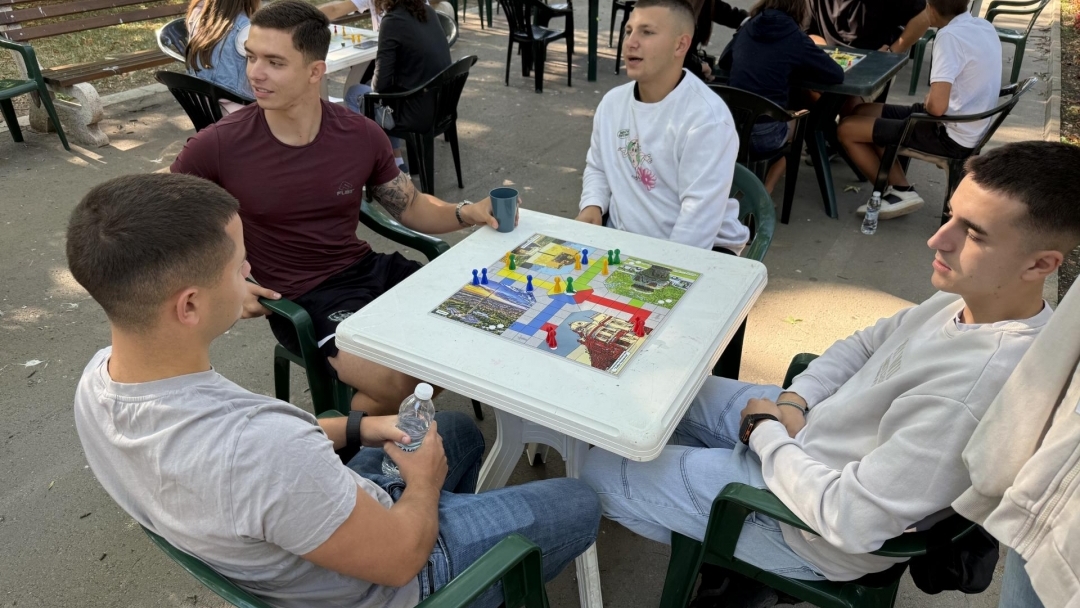 Млад татко спечели турнира „Не се сърди, човече“ в Русе