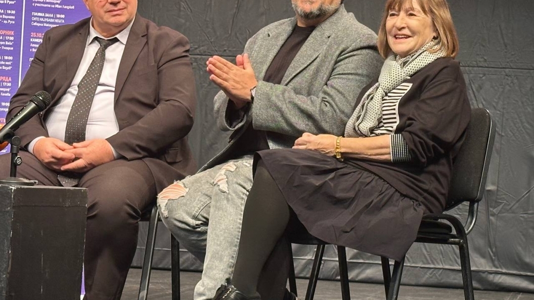 Ексцентричната комедия „Последният етаж“ ще даде началото на второто издание на фестивала „Есенни театрални срещи“ в Русе