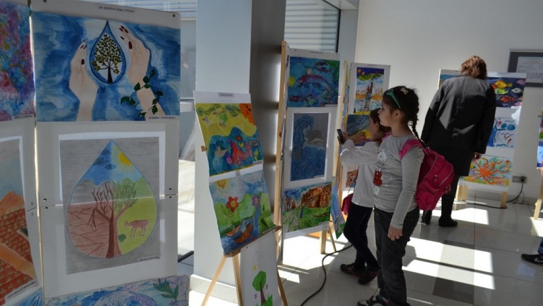 350 творби от два континента в конкурса  „Вода и енергия”