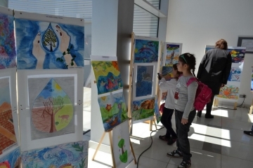 350 творби от два континента в конкурса  „Вода и енергия”