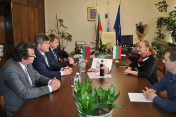Заместник-кметът Наталия Кръстева се срещна с посланика на Беларус Владимир Воронкович