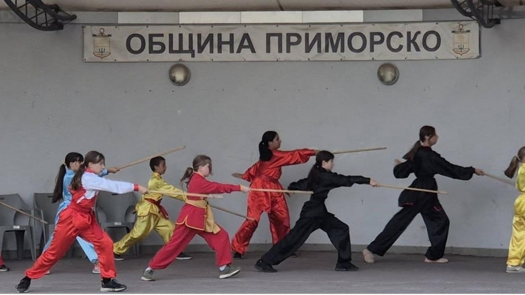 Младите таланти от „Калагия“ представиха достойно Русе на Летните културни празници в Приморско