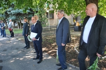 Кметът на Община Русе поднесе цветя в памет на загиналите пожарникари