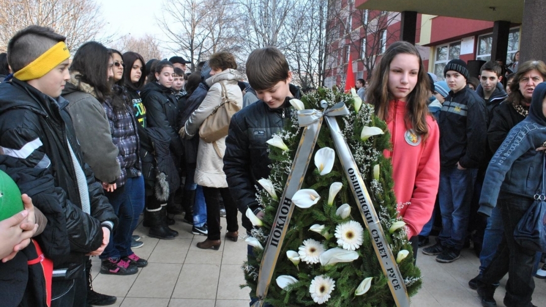 СОУ „ВАСИЛ ЛЕВСКИ“ ОТБЕЛЯЗА 140-ТА ГОДИШНИНА ОТ СМЪРТТА НА АПОСТОЛА 