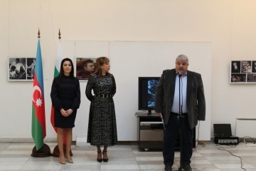 Зам.-кметът Иван Григоров присъства на откриването на изложба, посветена на Гара Гараев