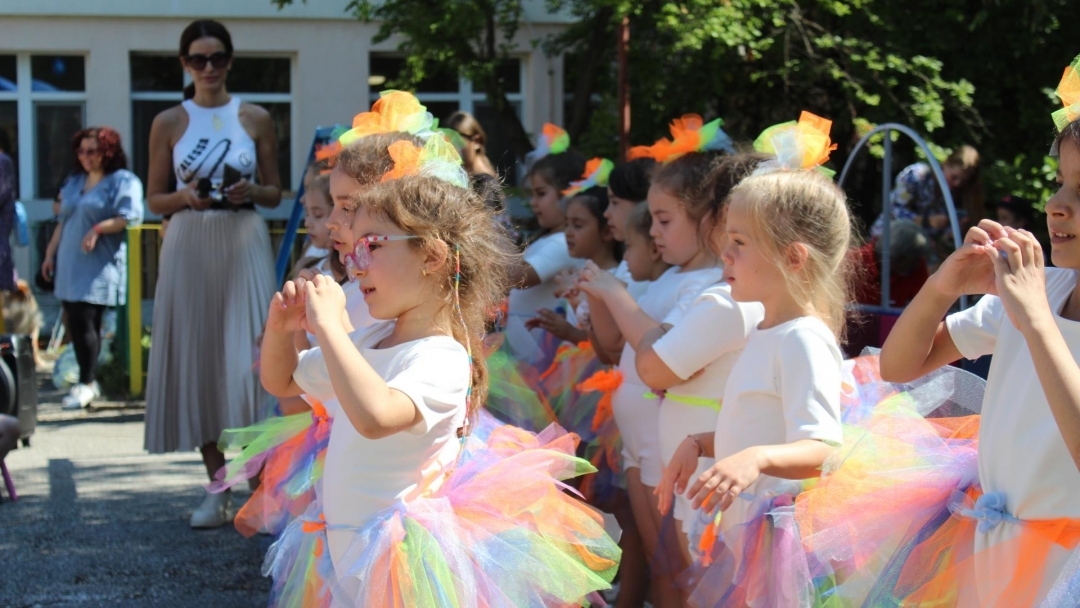 Вълшебството на Кукления театър зарадва деца и възрастни - потребители на социалните услуги в Община Русе
