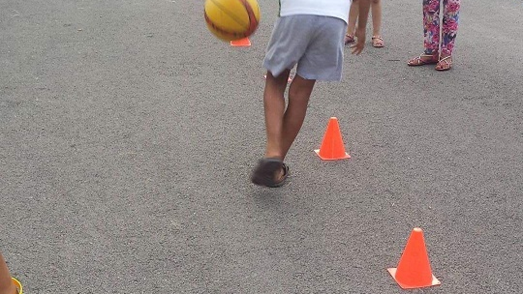 86 деца участваха в спортния празник „Ваканция, здравей!“