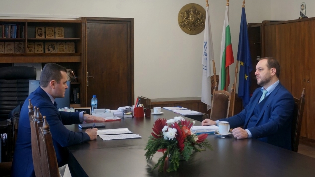 Екоминистърът Борислав Сандов се срещна с кмета на Русе Пенчо Милков по проблемите на въздуха