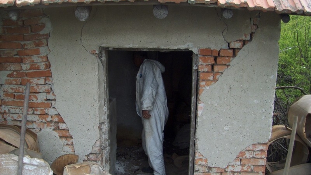 5 тона опасни пестициди разчисти Oбщина Русе от землището на село Червена вода 