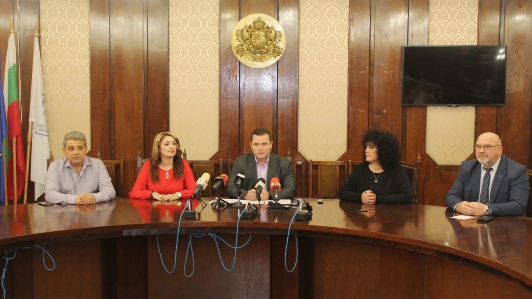Кметът на Русе Пенчо Милков представи екипа си от заместници