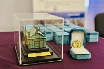 Фондация „Захари Стоянов“ отличи 80 дарители и спомоществователи, подкрепили обновяването на гробницата на възрожденеца в Русе